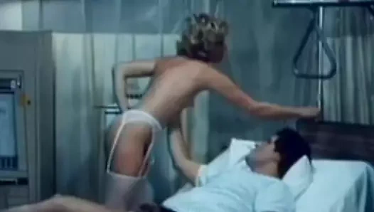 Klasik çağdan hemşire parodisi