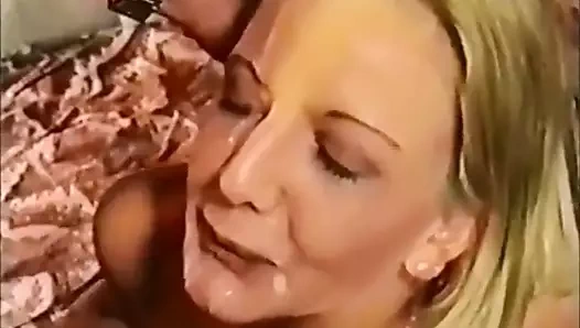 Yüze büyük boşalma 66