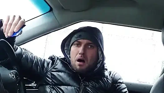 Arabada mastürbasyon yapıyor