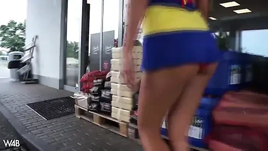 Yeni model Tracy Gold