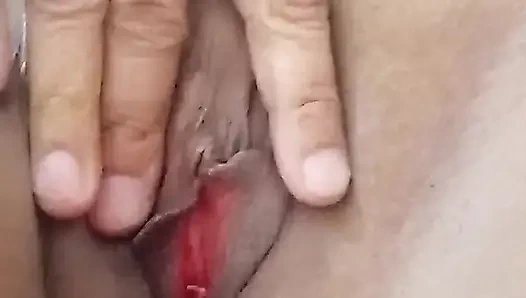 Büyük götlü yenge oynuyor