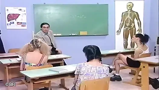 Ateşli gençlere özel şaplak atma