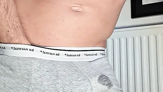 Günün sonunda boksörlerimi sert sikiyorum