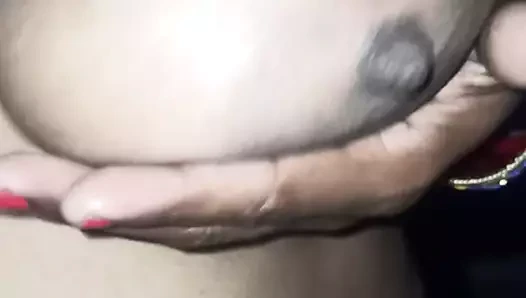 Desi sürtük eş gösterme sütlü göğüsler