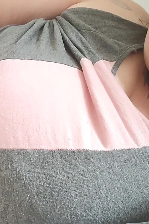 Göğüslerimi Sana Süt Vermeye Hazırlıyorum (konuşma Yok)