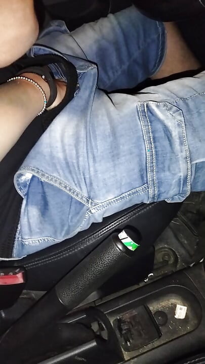 Student provokes voyeurs in the parking lot