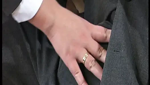 Sarışın Alman ateşli anne ayakla muamele çekiyor ve içinde sikiliyor