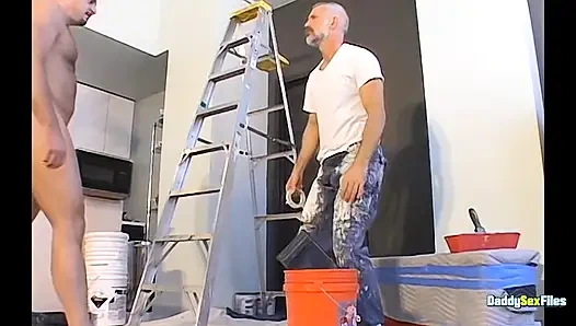 Daddysexfiles jonny mack sonunda götünü allen silvers kalın yarağa teslim ediyor