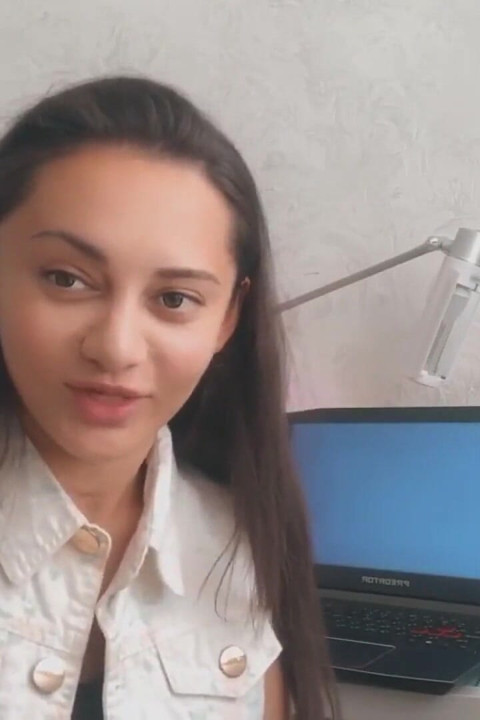 İlk Lezbiyen Öpücüğüm
