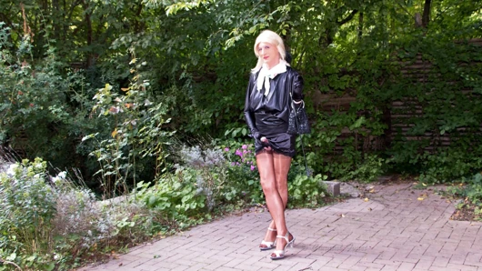 Wetlook'ta boşal nostaljik gece elbisesi