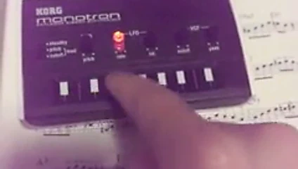 monotron üzerinde Donna lee