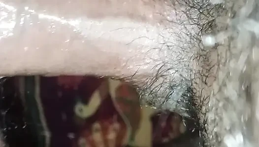 Guy takes advantage of old pickup scheme to Russian girl