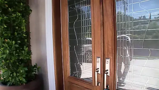 Ateşli üvey kız kardeşim 1 (tam film)