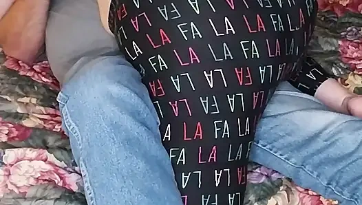 En iyi arkadaşım götüme boşalıyor!