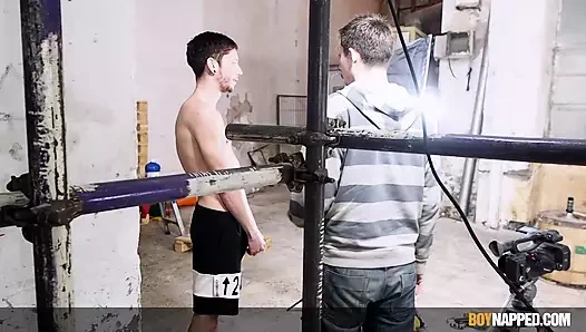 Baskın xavier sibley torments bağlı twink kovalamak parker