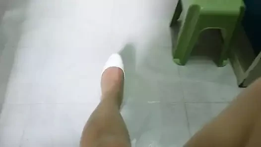 Beyaz patent, teaser 13'ü pompalar