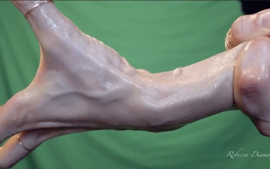 Rebecca Diamante'nin ellerinin büyük damarları