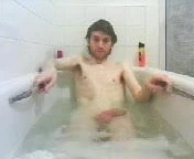 Принимая ванну