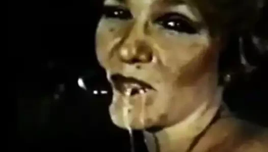 Kral paul tatlı bir sarışına jizz verir