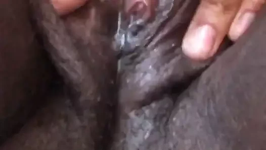 Abanoz kedi ve ayaklar