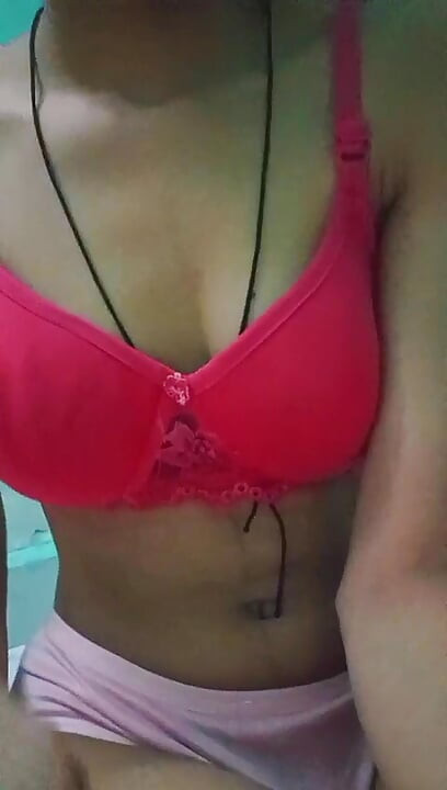 Horny ho rahi hu me