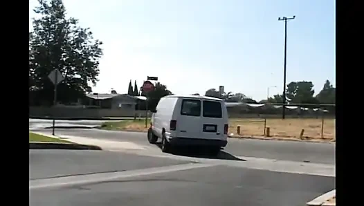 Büyük götlü kaltak 3 adam tarafından sikiliyor