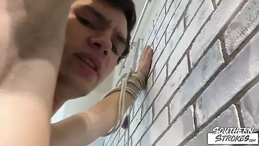 Southernstrokes - bağlı amatör anal eziyet ve hakimiyet