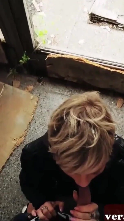 Unutulmaz an "Sıska Alman milf ile kısa sarı saçlı bir açık sikme tarih"