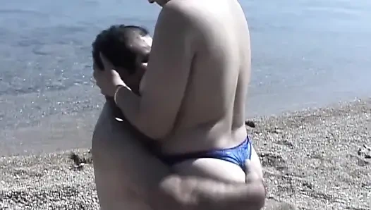 Sahin k plajda Türk orta yaşlı seksi kadın Ayşe'yi sikiyor