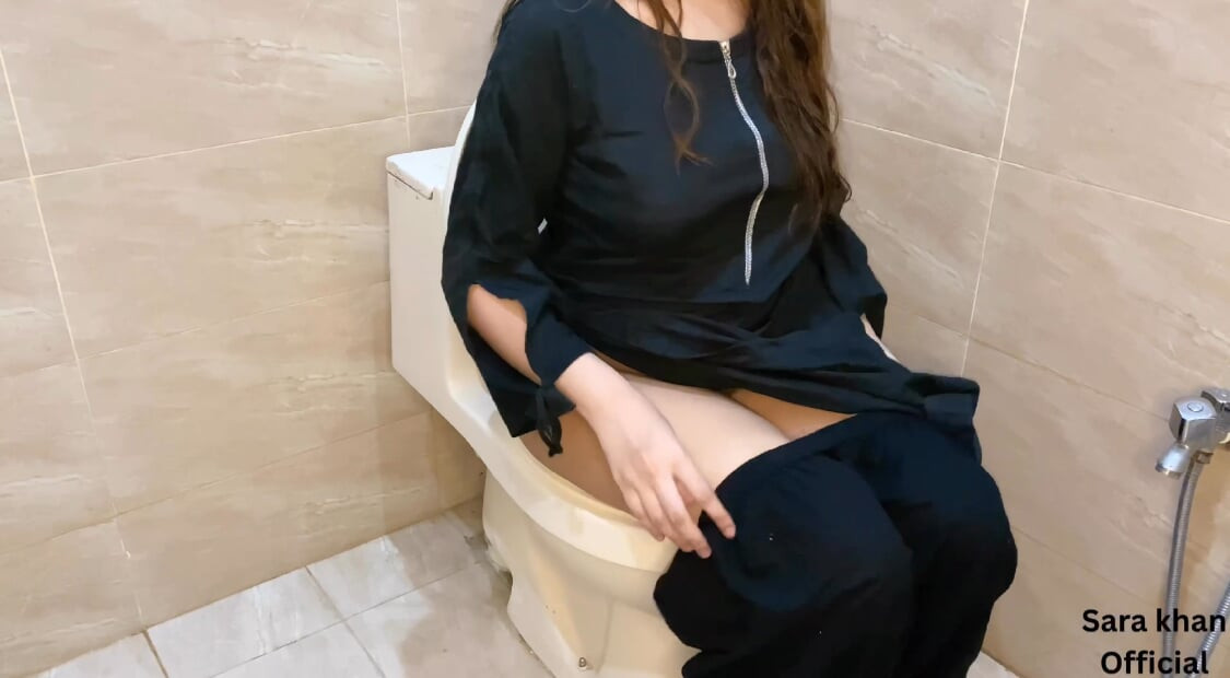 Pakistanlı jeju ateşli latin Sali'sini tuvalette sikiyor (Hintçe ses)