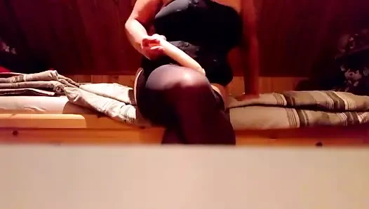 Yatak odasında seksi poz