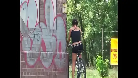 Bu gece aptal sikiliyor