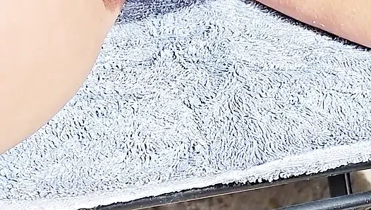 Bu azgın olgun batı avustralya ağzındaki büyük et paketine bakın.