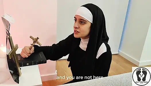 Amateur, grosse nonne aux seins natuarl