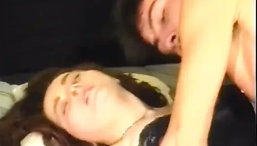Almanya'dan mükemmel hatun yarağa binmeyi ve boşalmayı seviyor