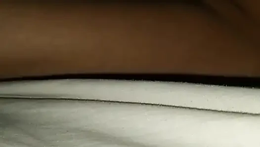 BAKIRA KIZ EMMEYI ÖĞRENIYOR VE MUTLU SONLA GELIYOR