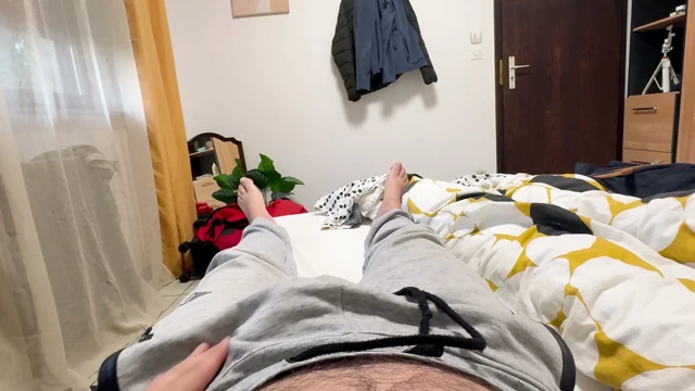 Küçük sikimin hızlı mastürbasyonu ve boşalma