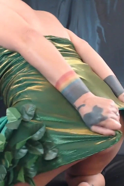 Poison Ivy yıkımı