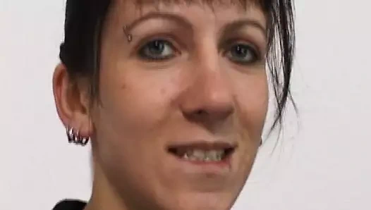 Esmer otel döküm küçük memeler genç