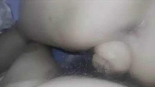 Davao şehrindeki yeni viral pinay bisaya kızı büyük dildo ile çifte penetrasyon