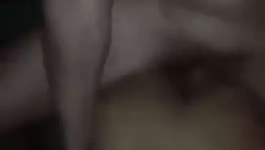 delicesine sıcak bir bebek vurma