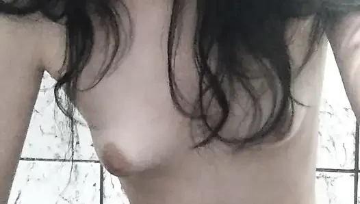 Kıllı kız mastürbasyon yapıyor