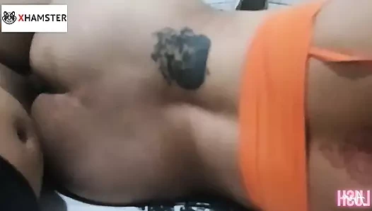 BOŞALıYORUM!! Üvey kız kardeşimi film izlerken arkadan sikiyorum