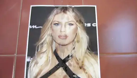 Charlotte Mckinney boşalıyor