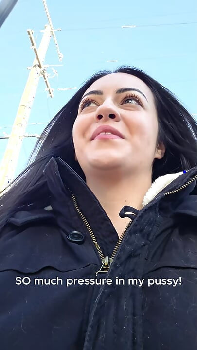 Pompalanmış amcığımda yumurta tıkacıyla ayak işleri!