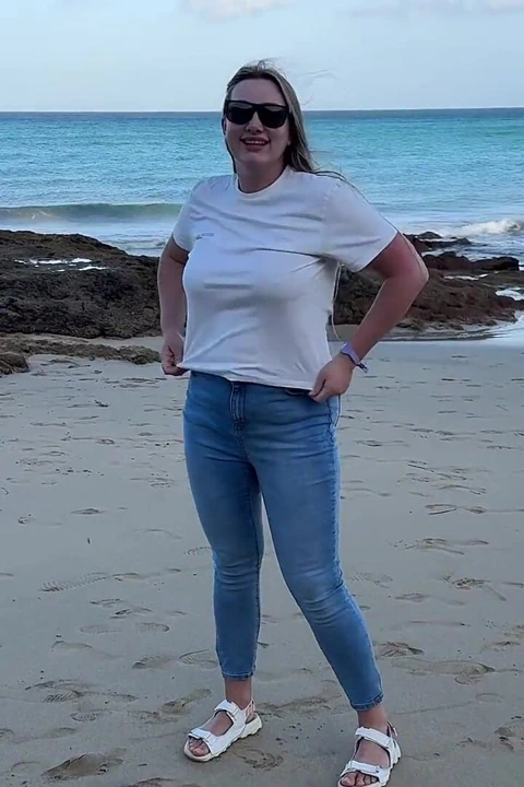 Peeing in Tight Jeans on the Beach