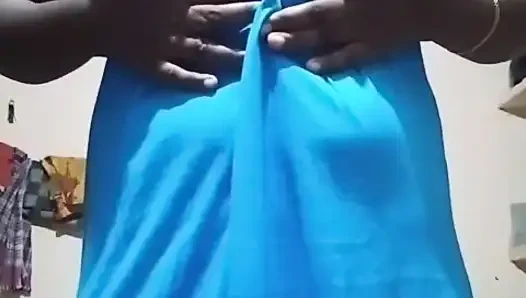 Karım büyük göğüsler ve fingring
