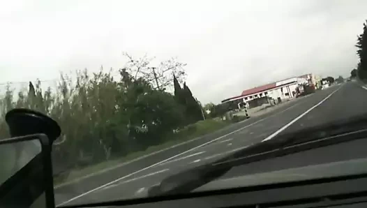 Corinne kocasını aldatıyor