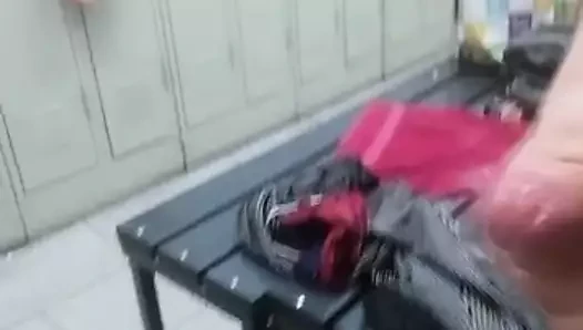 mastürbasyon ve boşalmak içinde soyunma at iş