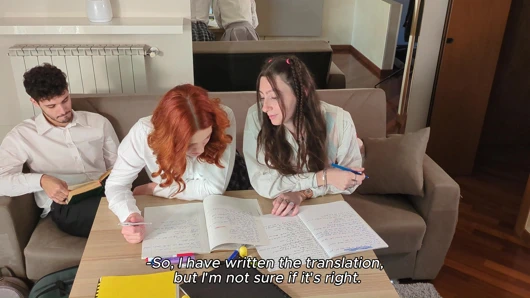 Bakış açısı: Dersten sonra utangaç genç sınıf arkadaşlarımı sikiyorum, üçlü seks ffm (ingilizce altyazılı)